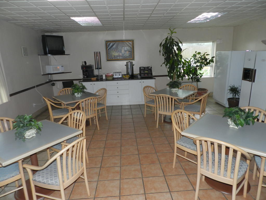 L'Auberge De L'Aeroport Inn Dorval Exterior foto